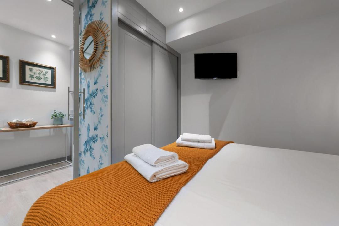 2 Bedrooms 1 Bathroom Furnished - Justicia - Executive Style - Mintystay Madryt Zewnętrze zdjęcie